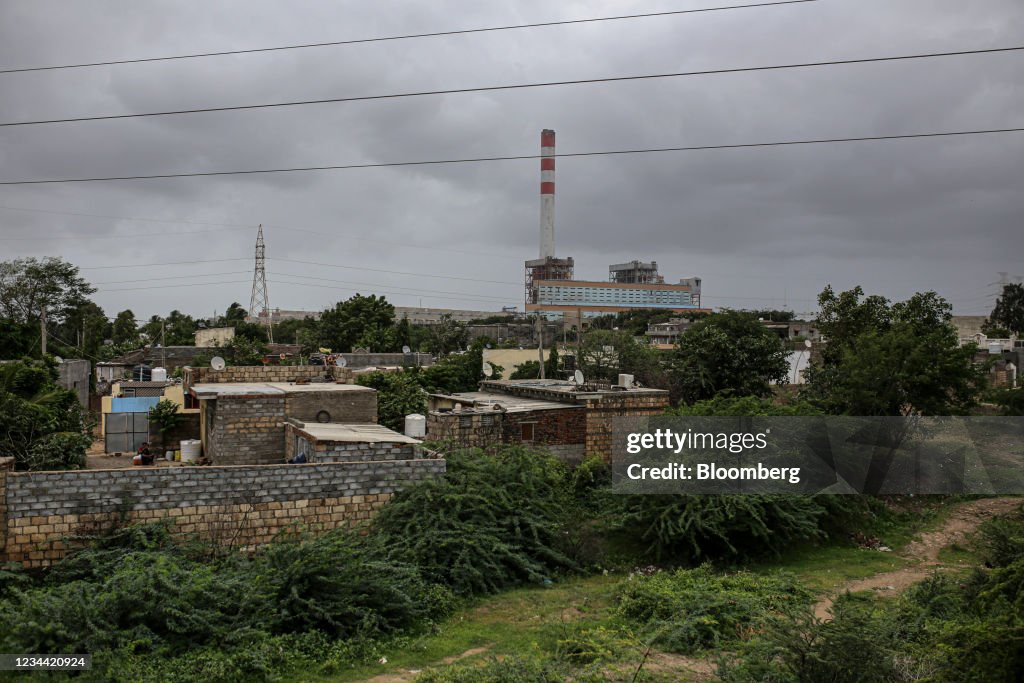 General Economy in 'India's Oil City' As Soaring Pump Prices Threaten Recovery