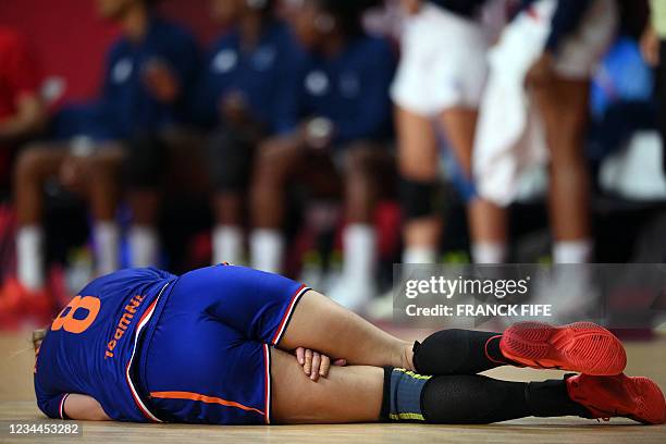 Handball Injury Photos and Premium High Res Pictures - Getty Images