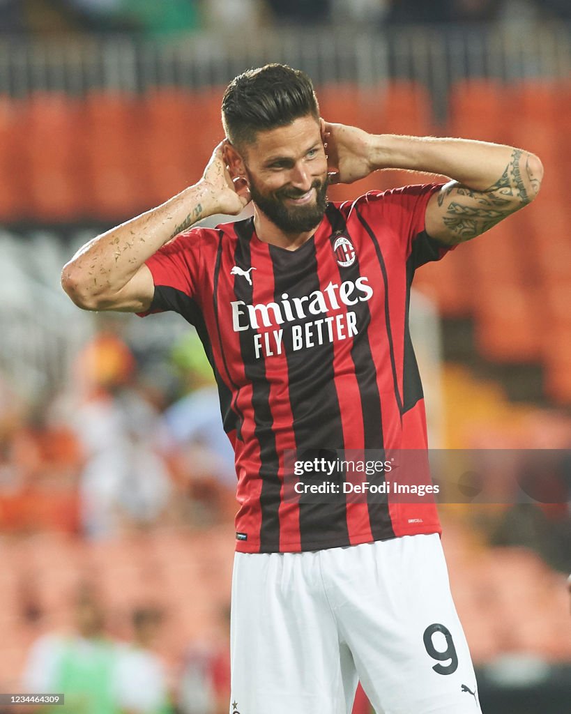 Olivier Giroud of AC Milan looks on during the PreSeason Friendly Olivier Giroud of AC Milan looks on during the PreSeason Friendly