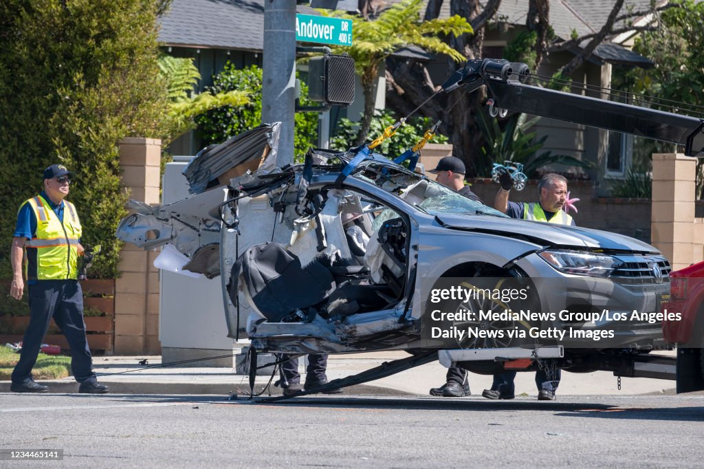 3 dead, 2 injured in fiery collision in Burbank