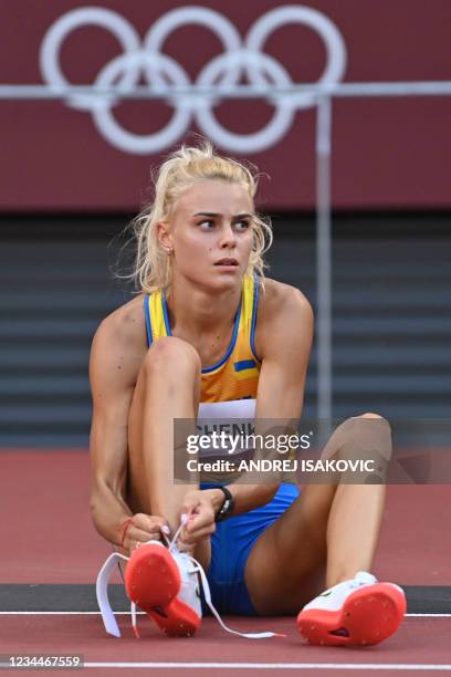 Yevchenko 338 Yuliya Levchenko High Jumper Stock Photos, High-Res Pictures, and ...