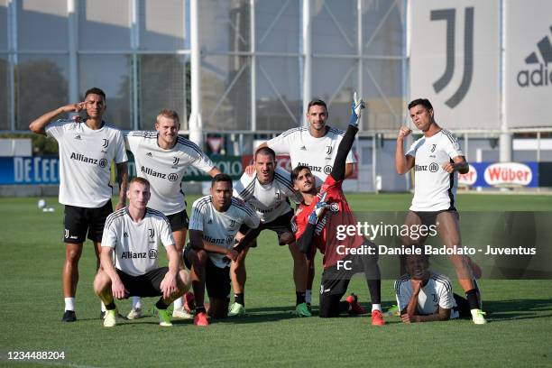 Juventus players Danilo, Matthijs de Ligt, Dejan Kulusevski, Alex Sandro, Leonardo Bonucci, Mattia De Sciglio, Mattia Perin, Cristiano Ronaldo,...