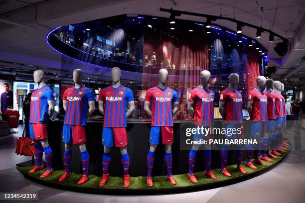 Fc Barcelona Store Photos and Premium High Res Pictures - Getty Images