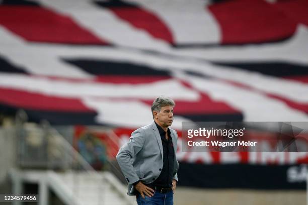Renato Gaucho coach of Flamengo reacts during a match between Flamengo and Internacional as part of Brasileirao 2021 at Maracana Stadium on August 8,...