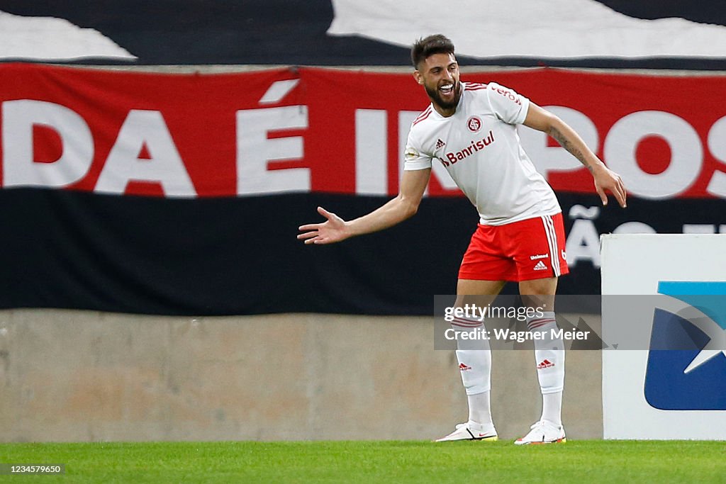 Flamengo v Internacional - Brasileirao 2021