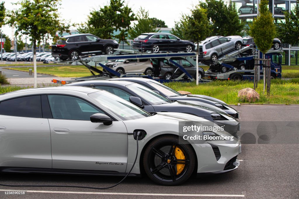 Porsche SE Auto Showroom Ahead of Earnings