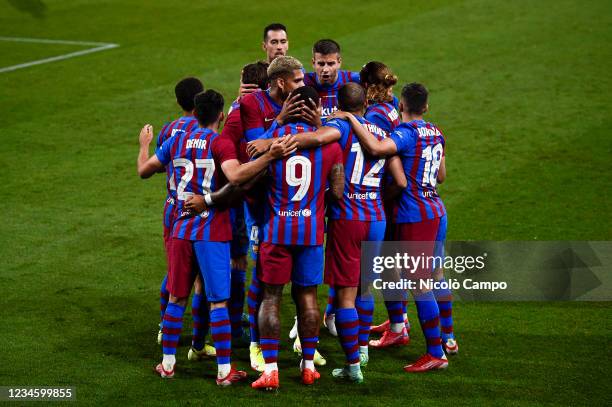 Memphis Depay of FC Barcelona celebrates with his teammates after scoring a goal during the pre-season friendly football match between FC Barcelona...