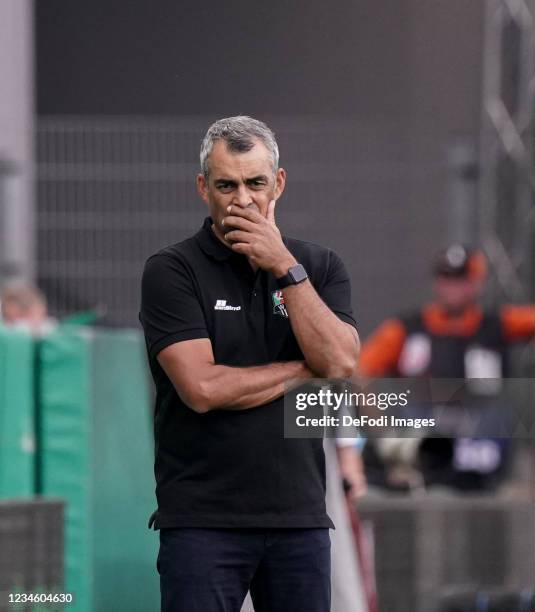 Robin Dutt of WAC looks on during the Admiral Bundesliga Match between Rapid Wien and RZ Pellets WAC at Allianz-Stadion on August 07, 2021 in Vienna,...