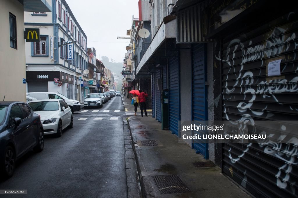 FRANCE-OVERSEAS-HEALTH-VIRUS-LOCKDOWN