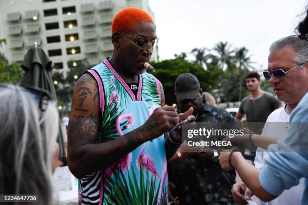 Rodman Florida 182 Dennis Rodman Sighting Photos & High Res Pictures - Getty Images