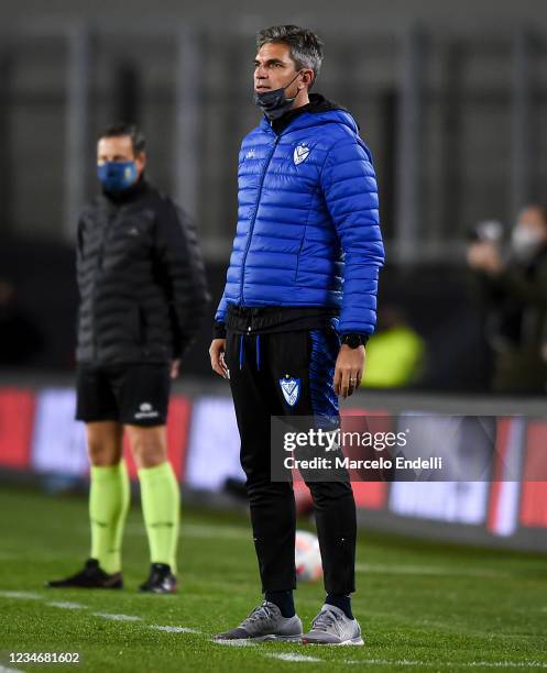 Mauricio Pellegrino coach of Velez Sarsfield looks on during a match between River Plate and Velez Sarsfield as part of Torneo Liga Profesional 2021...