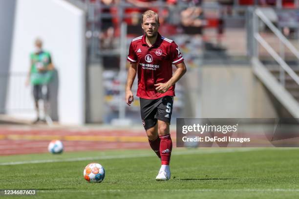 Johannes Geis of 1. FC Nuernberg controls the ball during the Second Bundesliga match between 1. FC Nuernberg and Fortuna Duesseldorf at...