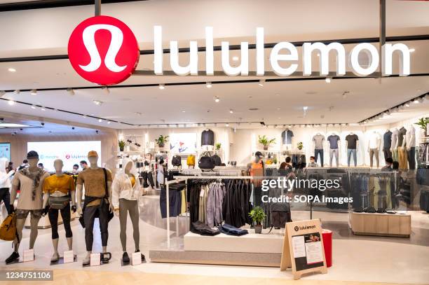 641 Lululemon Store Stock Photos, High-Res Pictures, and Images - Getty  Images
