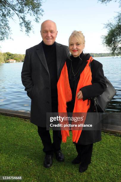 August 2021, Bavaria, Starnberg: The actor couple Johanna Bittenbinder and Heinz-Josef Braun will come to the opening of the 15th Five Lakes Film...