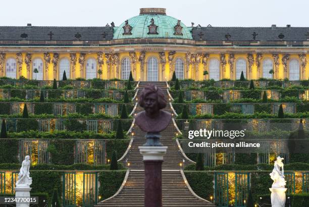 August 2021, Brandenburg, Potsdam: Sanssouci Palace at the top of the stairs of the vineyard terraces. On 21.08. And , the Potsdam Castle Night is to...