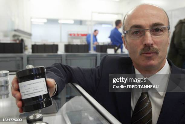 Jean-Marc Métais, président directeur général de Batscap, filiale du groupe Bolloré pose le 24 janvier 2008 à Ergué-Gabéric près de Quimper, lors de...