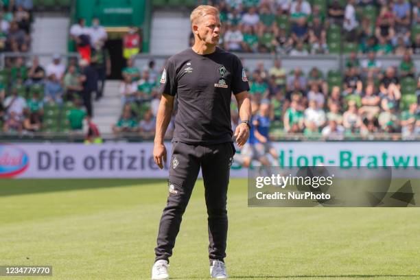 Head coach Markus Anfang of SV Werder Bremen looks on prior the Second Bundesliga match between SV Werder Bremen and SC Paderborn at Wohninvest...
