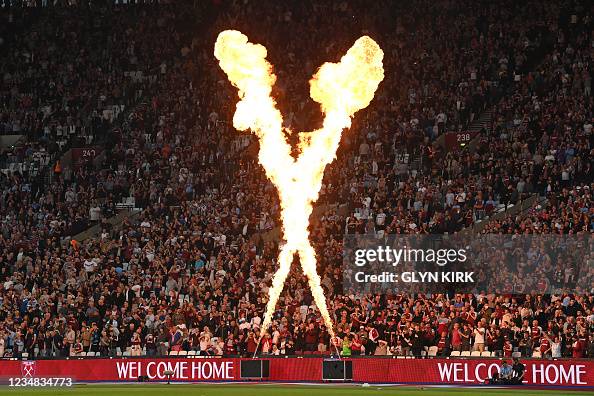 TOPSHOT-FBL-ENG-PR-WEST HAM-LEICESTER TOPSHOT-FBL-ENG-PR-WEST HAM-LEICESTER