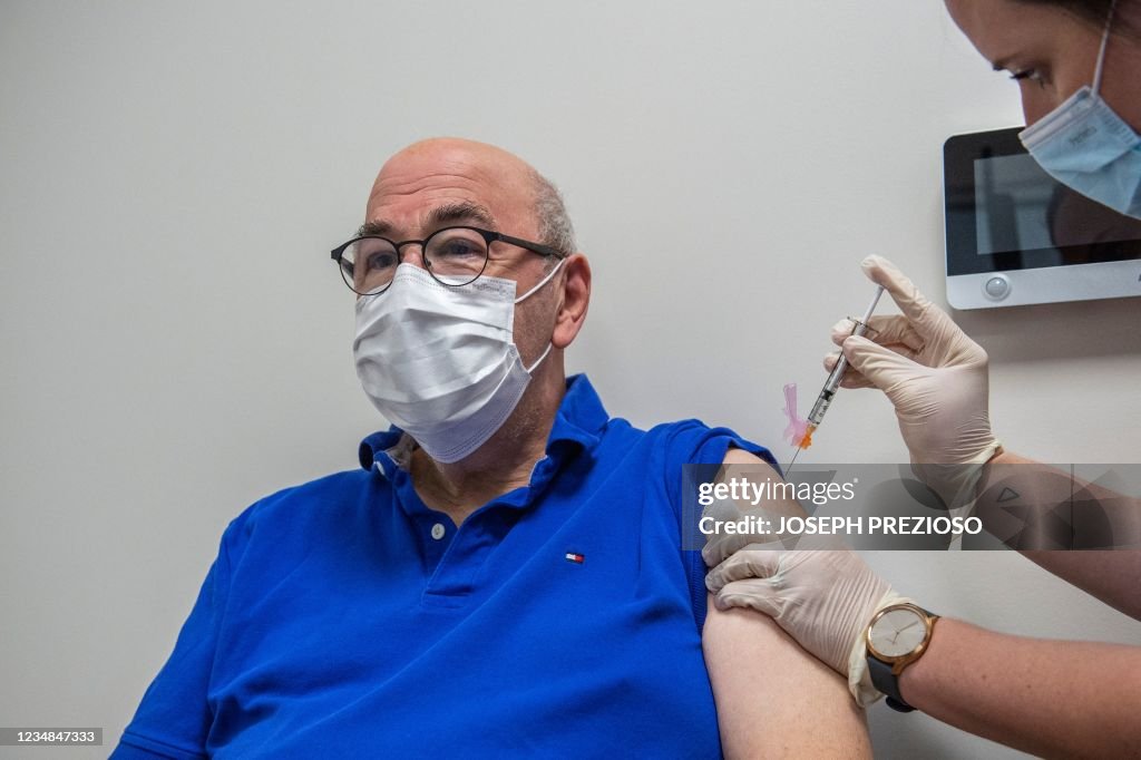 US-HEALTH-VIRUS-VACCINE-BOOSTER