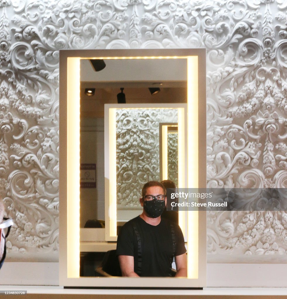 Toronto, ON- August 24 - Dean Delmonte, owner of a hair salon named... News  Photo - Getty Images