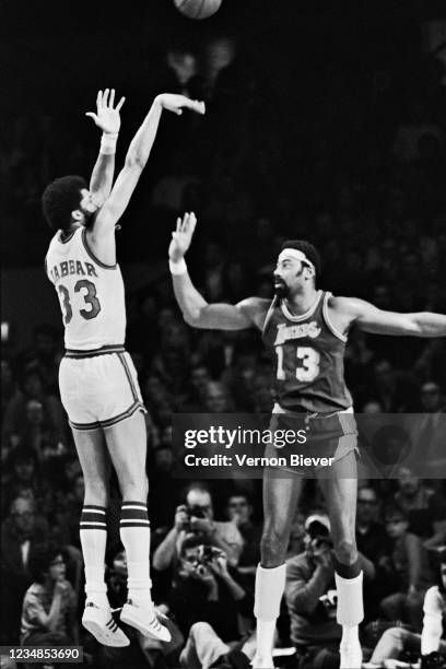 Wilt Chamberlain Kareem Abdul Jabbar Photos And Premium High Res Wilt Chamberlain Kareem Abdul Jabbar Photos And Premium High Res