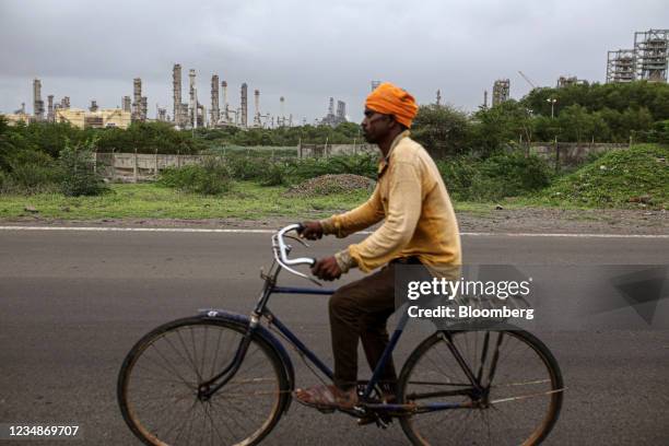 The Reliance Industries Ltd. Oil refinery in Jamnagar, Gujarat, India, on Saturday, July 31, 2021. The Indian city of Jamnagar is a money-making...
