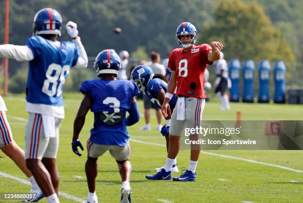 New York Giants quarterback Daniel Jones moves New York Giants wide receiver Sterling Shepard during New England Patriots New York Giants joint...