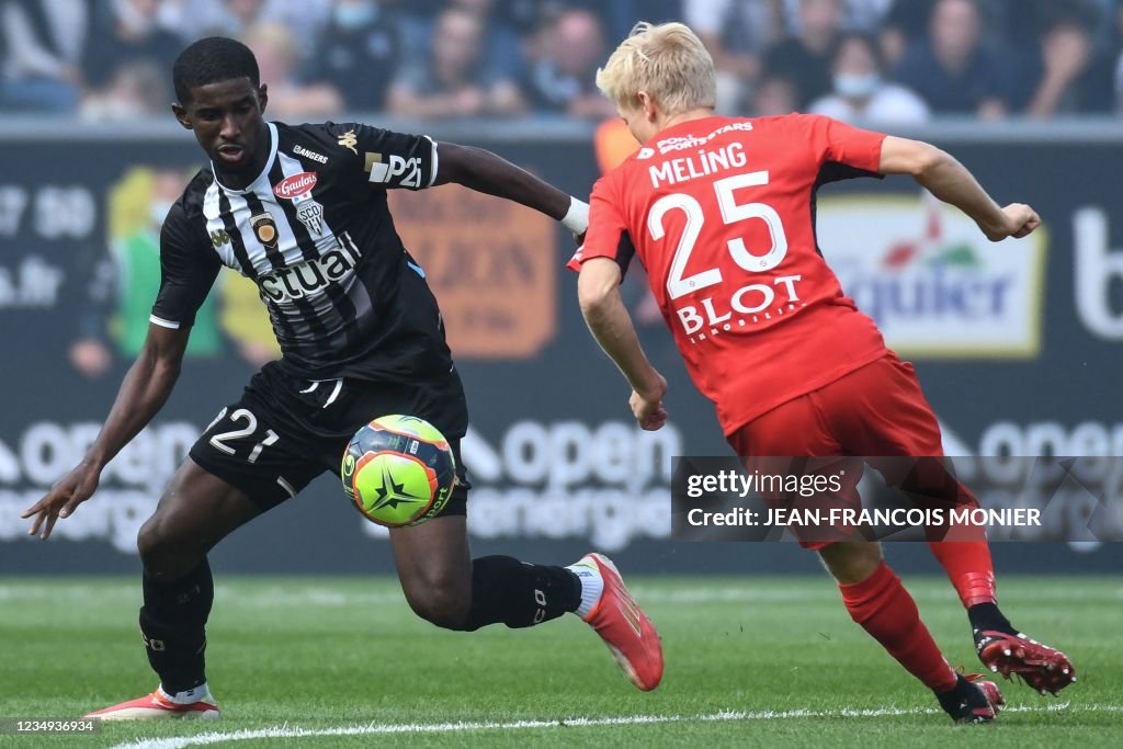 FBL-FRA-LIGUE1-ANGERS-RENNES