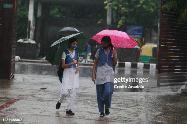 Suddden Raining Heavy Rain School Photos and Premium High Res Pictures - Getty Images