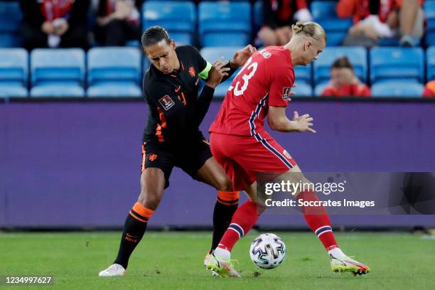 Virgil van Dijk of Holland, Erling Braut Haaland of Norway during the World Cup Qualifier match between Norway v Holland at the Ullevaal Stadium on...