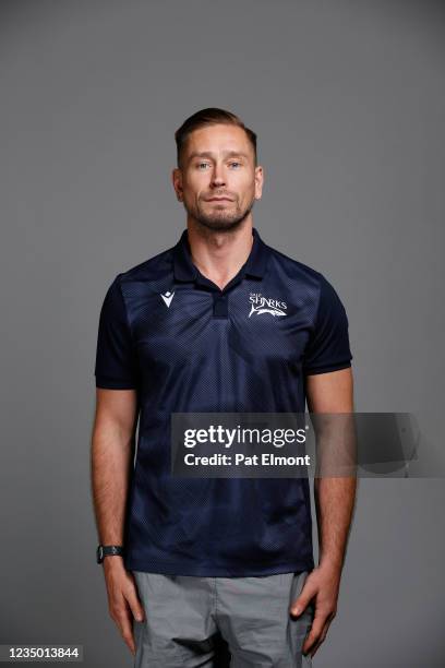 Ryan Needham Rugby 2,065 Sale Sharks Squad Photo Call Stock Photos, High-Res Pictures, and ...