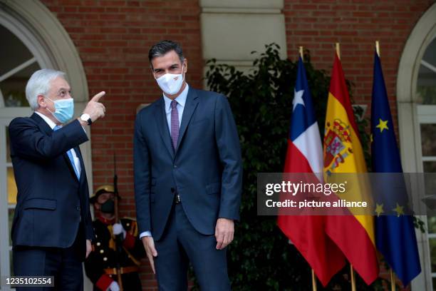 Madrid Spain; .- President of Chile, Sebastián Piñera, receives his Spanish counterpart Pedro Sánchez at the Moncloa Palace, during a tour of Europe...