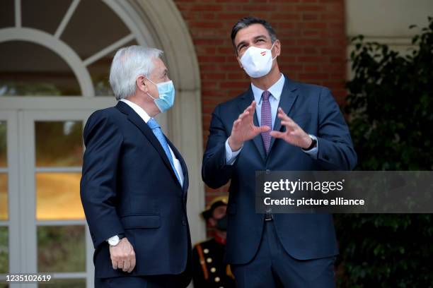 Madrid Spain; .- President of Chile, Sebastián Piñera, receives his Spanish counterpart Pedro Sánchez at the Moncloa Palace, during a tour of Europe...