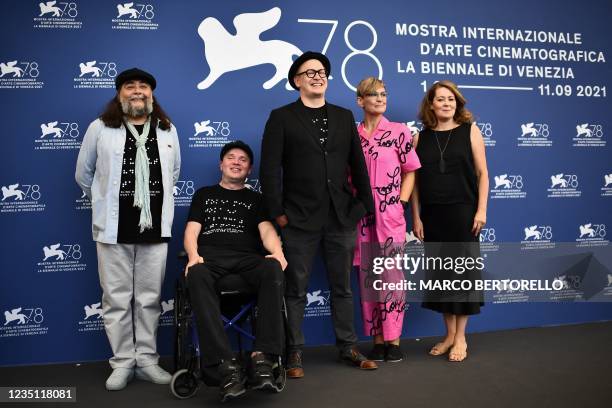 ITA: "Sokea Mies, Joka Ei Halalunnut Nahda Titanicia" Photocall - The 78th Venice International Film Festival