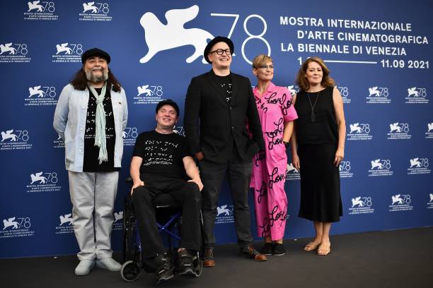 ITA: "Sokea Mies, Joka Ei Halalunnut Nahda Titanicia" Photocall - The 78th Venice International Film Festival