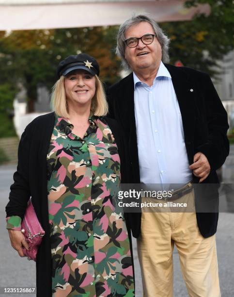 September 2021, Bavaria, Munich: Former Bunte editor-in-chief Patricia Riekel and her partner, journalist Helmut Markwort, come to the preview of the...