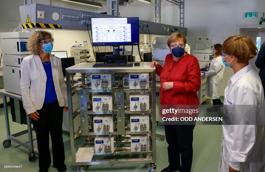 GERMANY-POLITICS-SCIENCE-MERKEL