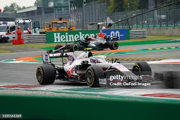 Mick Schumacher , Haas F1 Team, Lewis Hamilton , Mercedes-AMG Petronas Formula One Team during practice ahead of the F1 Grand Prix of Italy at...