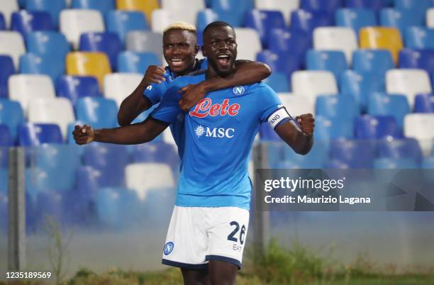 Kaludou Koulibaly of Napoli celebrates his team's winning goal during the Serie A match between SSC Napoli and Juventus at Stadio Diego Armando...