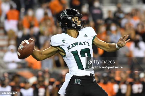 Chevan 6,218 Hawaii Warriors Football Stock Photos, High-Res Pictures, and ...