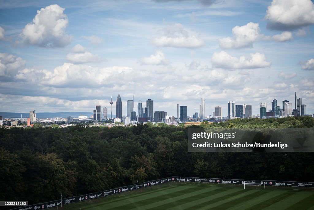 Eintracht Frankfurt v VfB Stuttgart - Bundesliga