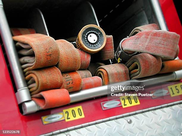 back of fire truck - brandslang stockfoto's en -beelden