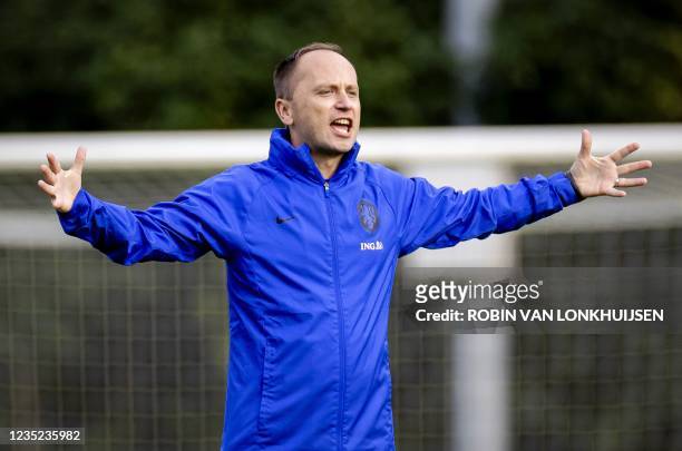 Netherland's women football national team head-coach Mark Parsons reacts as he leads a training session at the KNVB Campus, in Zeist, on September...