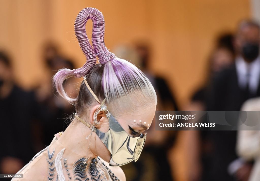 TOPSHOT-US-ENTERTAINMENT-FASHION-METGALA-CELEBRITY-MUSEUM-PEOPLE