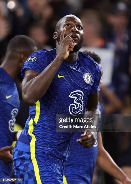Romelu Lukaku of Chelsea celebrates scoring his goal during the UEFA Champions League group H match between Chelsea FC and Zenit St. Petersburg at...