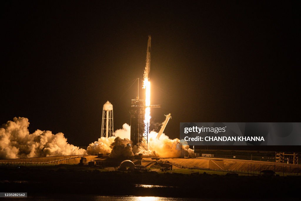 TOPSHOT-US-SPACE-SPACEX-INSIRATION4