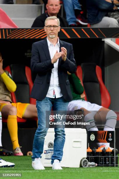 Head coach Peter Stoeger of Ferencvarosi TC gestures during the UEFA Europa League group G match between Bayer Leverkusen and Ferencvarosi TC at...