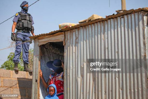 Mathole Photos and Premium High Res Pictures - Getty Images