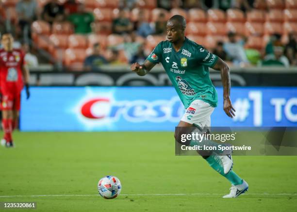 Club Leon defender Stiven Barreiro dribbles the ball during the Leagues Cup semifinal soccer match between Pumas and Club Leon on September 15, 2021...