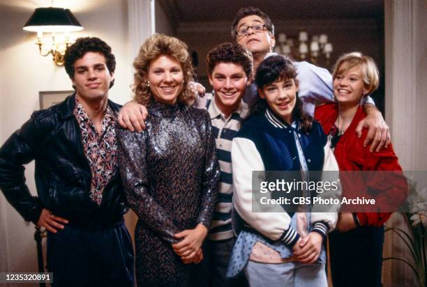 Pictured from left is Mark Ruffalo ; Lindsay Crouse ; Matt Levin ; James Farentino ; Kim Hauser ; Samantha Mathis in the CBS Summer Playhouse...